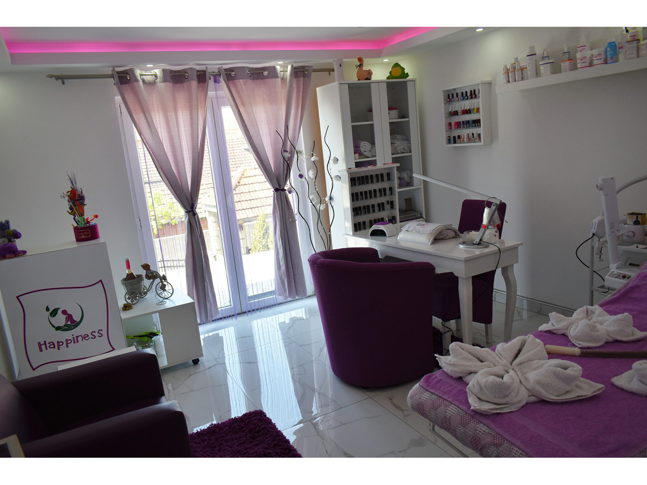 BEAUTY STUDIO HAPPINESS BEAUTY HOUSE | Cosmetics salons | 6 Zabran nova 5.  st., Batajnica Belgrade 